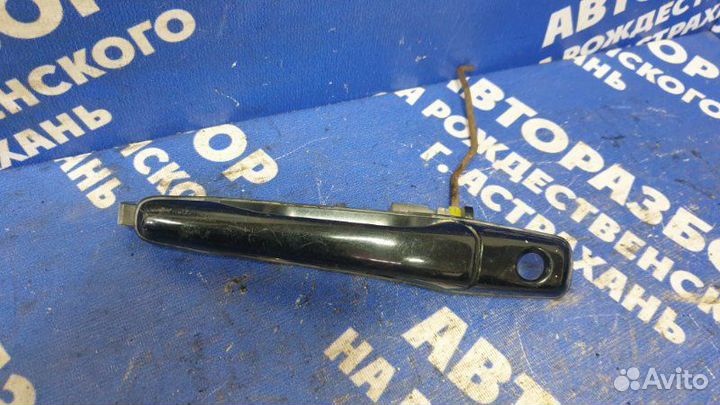 Наружная ручка. Mitsubishi Grandis минивен 2003