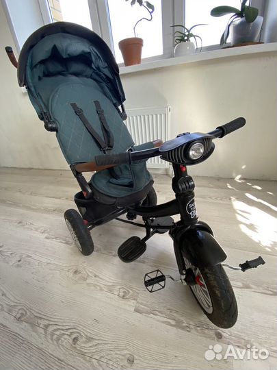 Трехколесный велосипед с ручкой