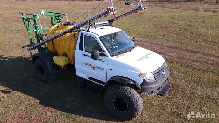 Внесение удобрений и пестицидов пневмоходами