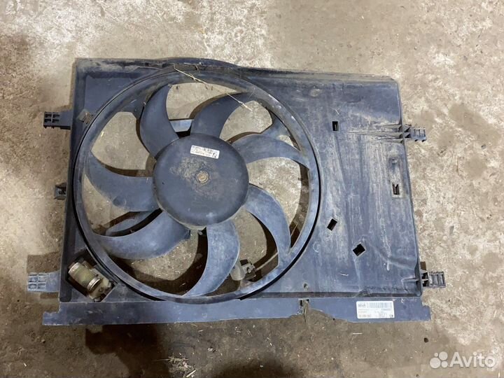 Вентилятор охлаждения Opel Corsa D