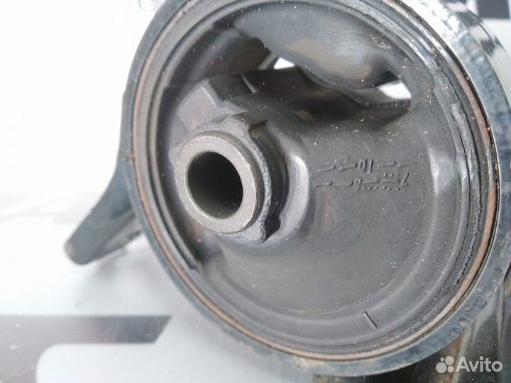 Верхняя правая опора двс Mitsubishi Outlander XL