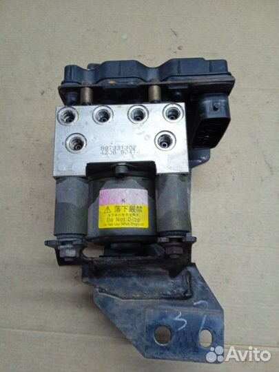 Блок ABS Isuzu Elf NKR81E 4HL1 2005