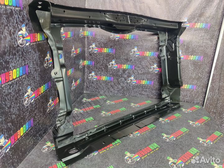 Панель передняя (телевизор) Skoda Octavia 2004-13