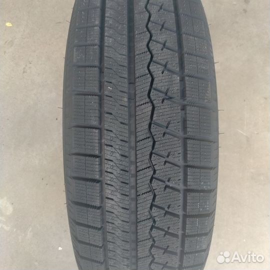 Sailun Ice Blazer Arctic 215/60 R16 99H