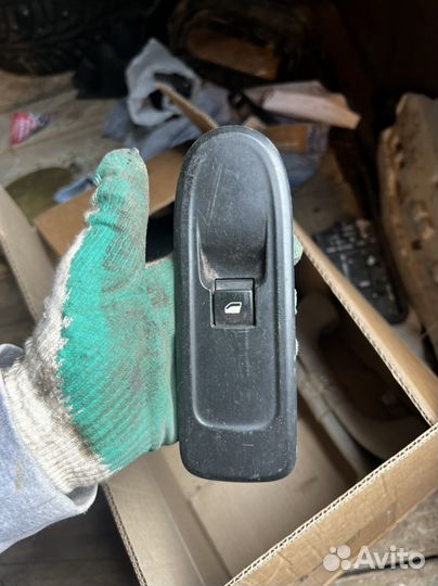 Peugeot 408 блок стеклоподъмников