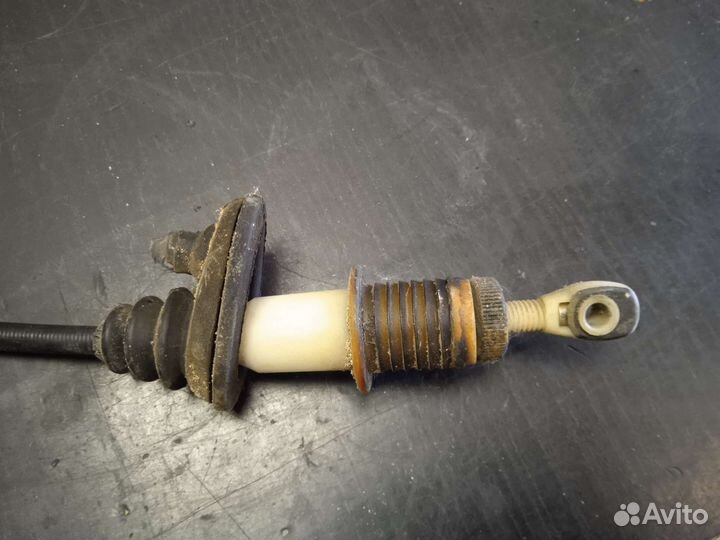 Тросик газа Mercedes w124