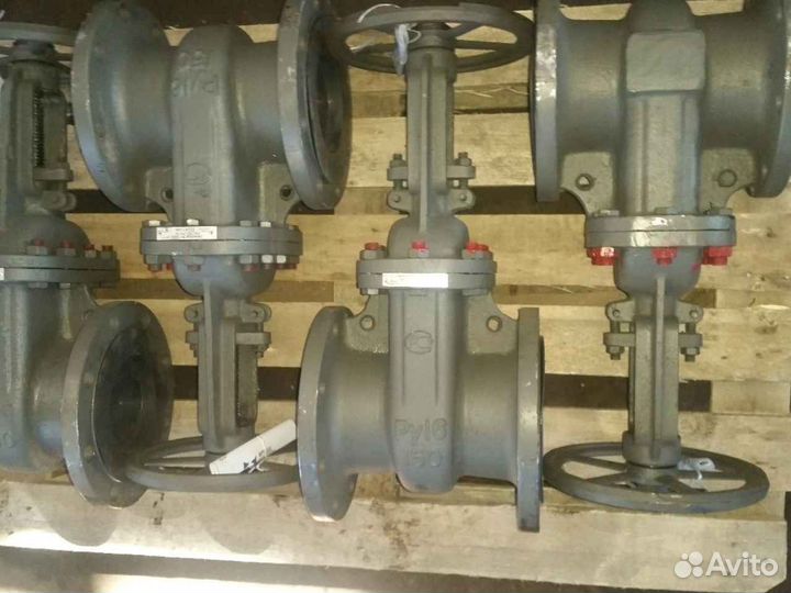 Чугунная задвижка новая