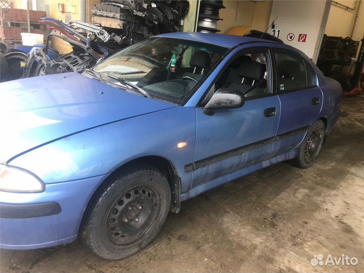 Разбор на запчасти Mitsubishi Carisma