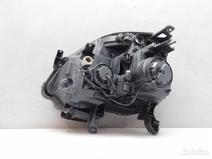 Фара правая Nissan X-Trail