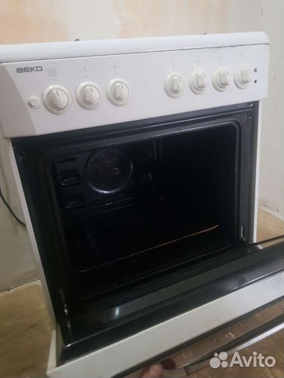 Газовая плита с электрической духовкой