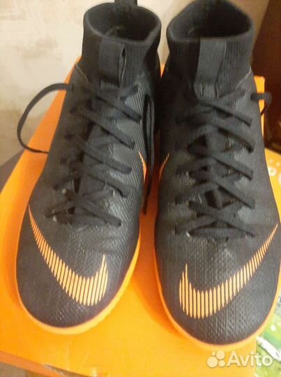 Футзалаки Nike 36 размер
