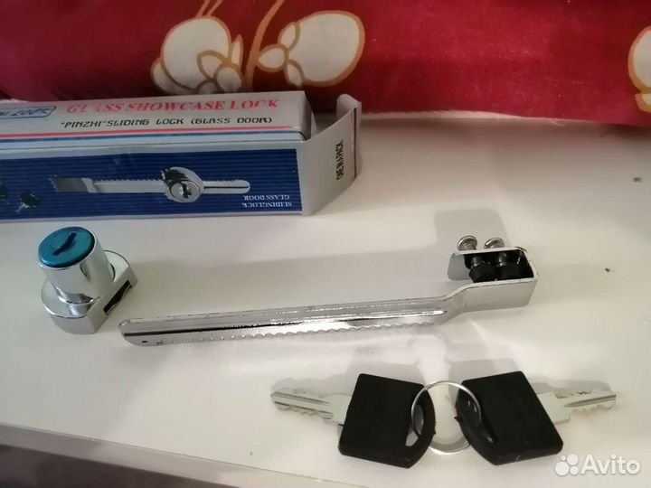 Витринный замок