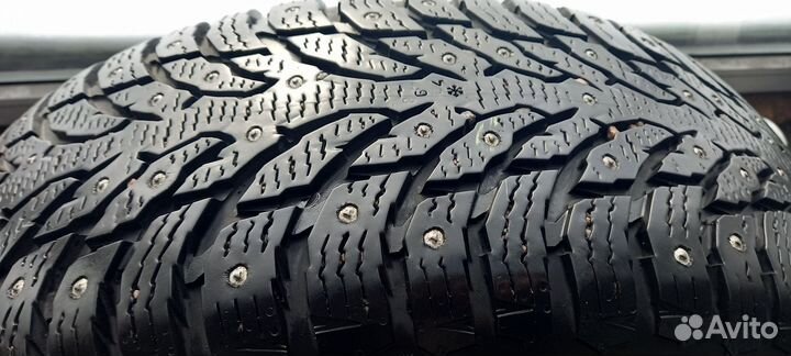 Nokian Tyres Hakkapeliitta 9 SUV 235/60 R18 107T