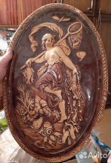 Гипсовое Панно Девушка на рыбалке 36*30