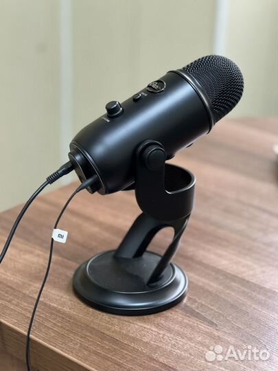 Микрофон blue yeti black студийный