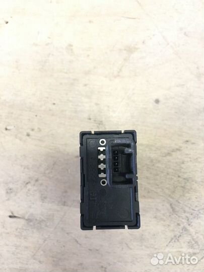 Кнопка открывания багажника Lexus Rx270 AGL10