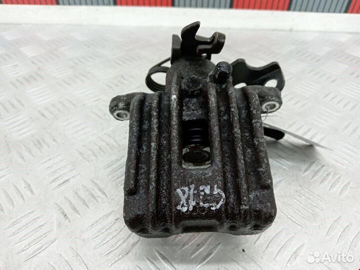 Суппорт задний правый для Volkswagen Passat 5 GP