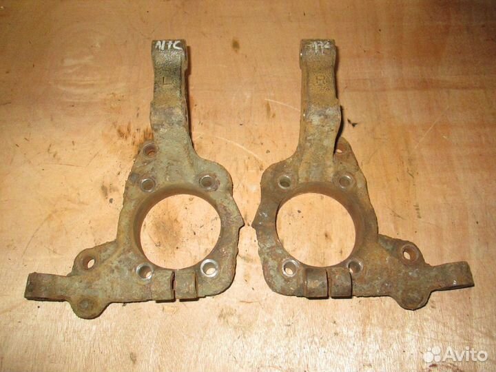 Кулак передний Hyundai Santa Fe2