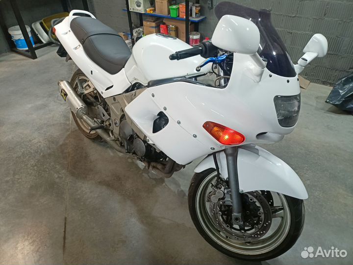 Kawasaki zzr 400 2