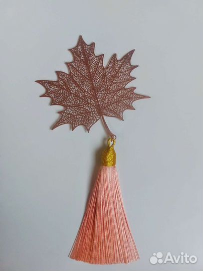 Металлическая закладка для книги