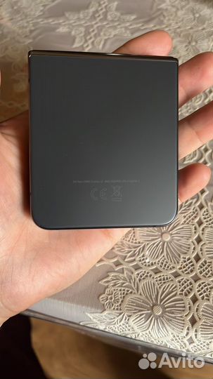 Samsung Galaxy Z Flip4, 8/256 ГБ