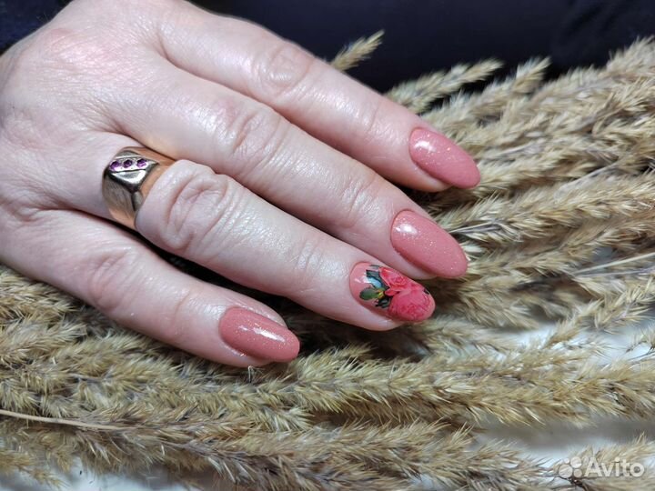 Мастер маникюра и педикюра