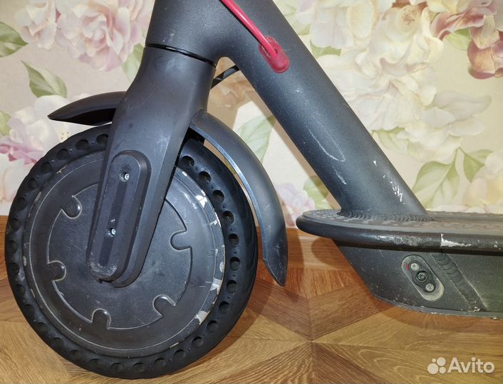 Электросамокат Xiaomi m365, оригинал, на запчасти