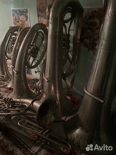 Духовые музыкальные инструменты и барабаны