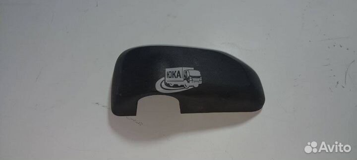 Крышка кронштейна зеркала основного правая hino300