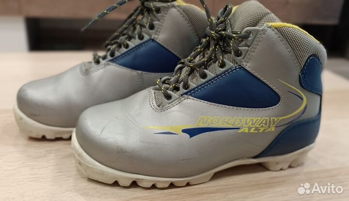 Лыжные ботинки nordway детские 33р