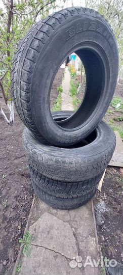Bridgestone Blizzak DM-V1 225/65 R17
