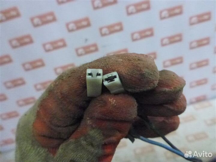 Стеклоподъемник передний правый Skoda Felicia 6U1