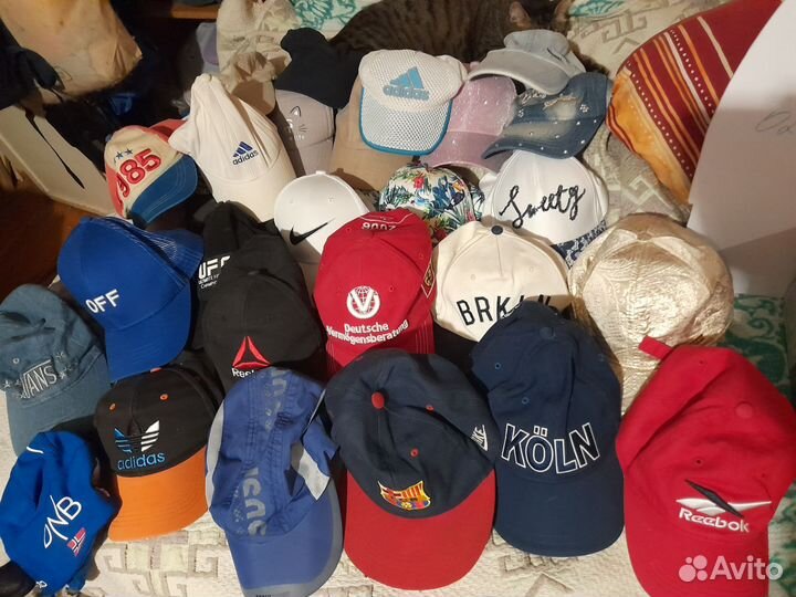 Кепки разные