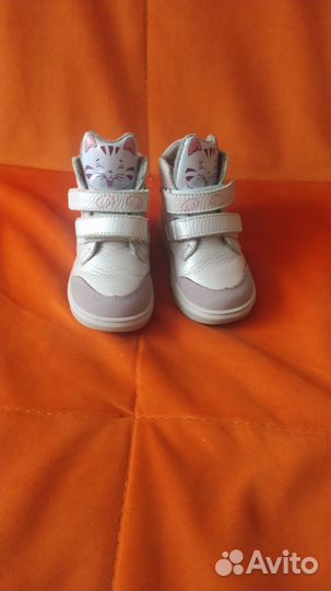 Ботинки демисезонные для девочки 22 размер