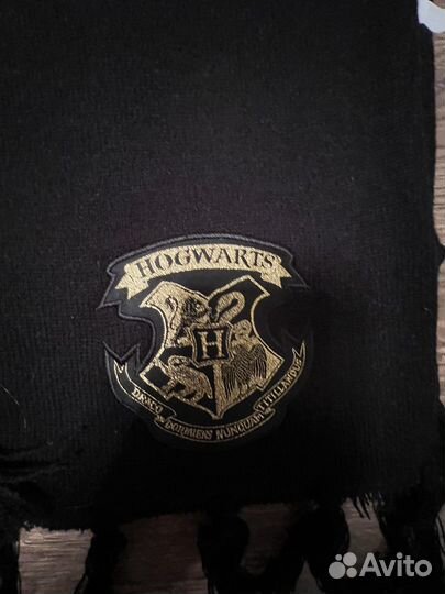 Шарф с эмблемой “Hogwarts”
