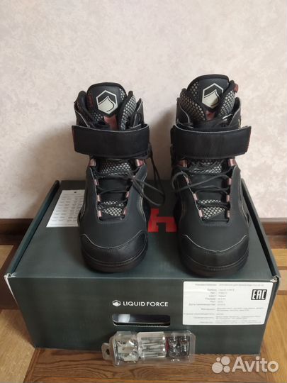 Крепления для вейкборда