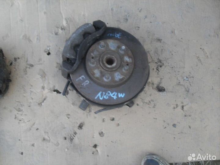 Ступица в сборе передняя правая Mitsubishi Chariot