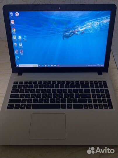 Ноутбук asus
