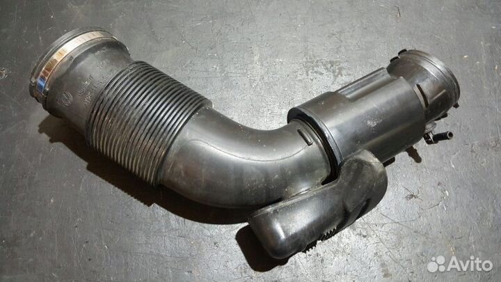 Воздуховод впускной Porsche Cayenne 958 3.0 hybrid