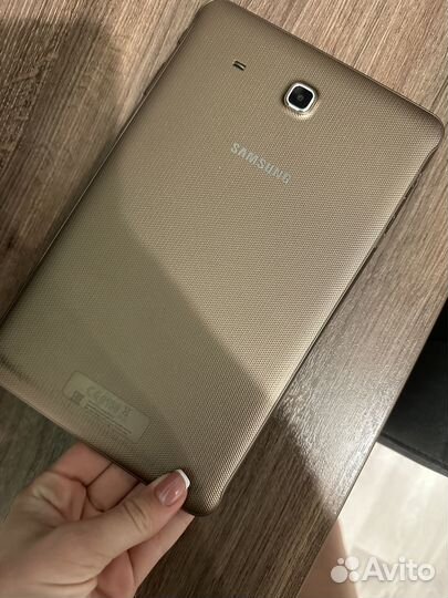 Планшет samsung galaxy tab e
