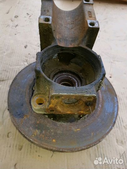 Поворотный кулак передний Peugeot J5