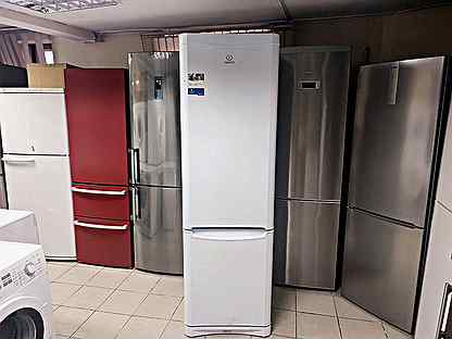 Indesit (no-frost) (высота 197см) Холодильник бу