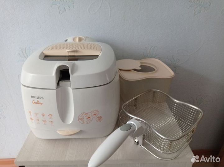 Фритюрница б/у очень мало Рhilips Cucina HD6141
