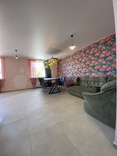 Дом 210 м² на участке 6 сот.