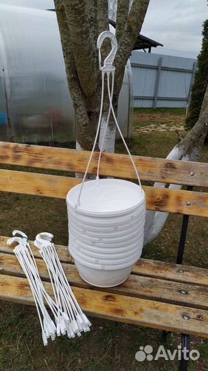 Кашпо для цветов подвесное