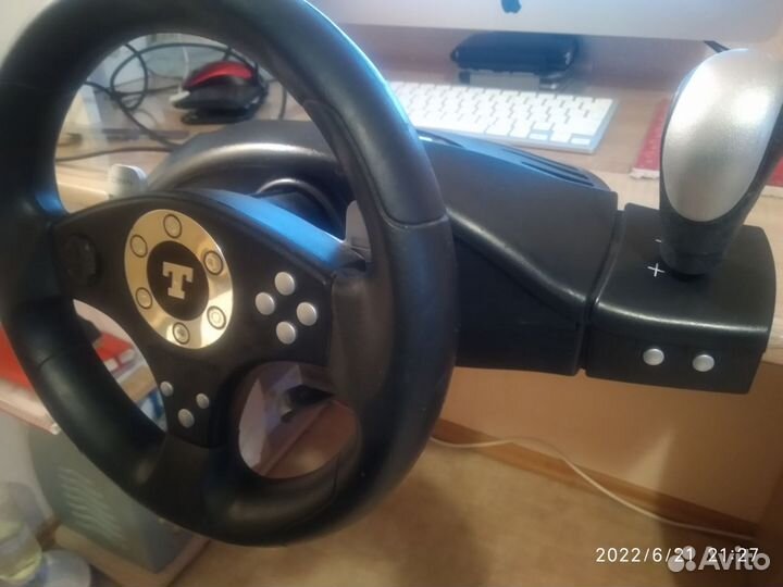Игровой руль 3 педали + игры