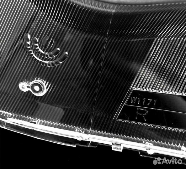 Стекла фар Toyota RAV4 A40 2012-2015