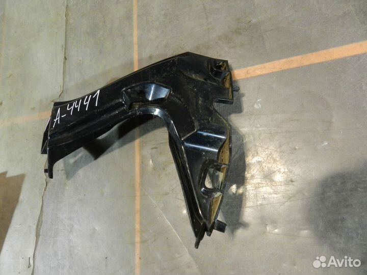 Кронштейн крепления крыла левого - BMW 5 F10