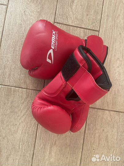 Боксерские перчатки