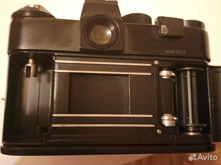 Плёночный фотоаппарат зенит ет